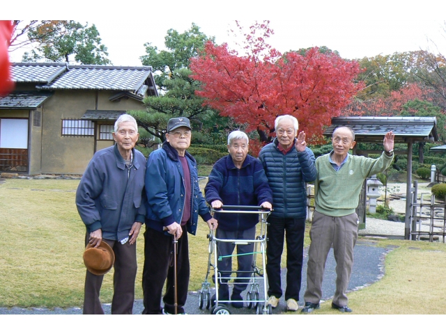 庭園散策の様子