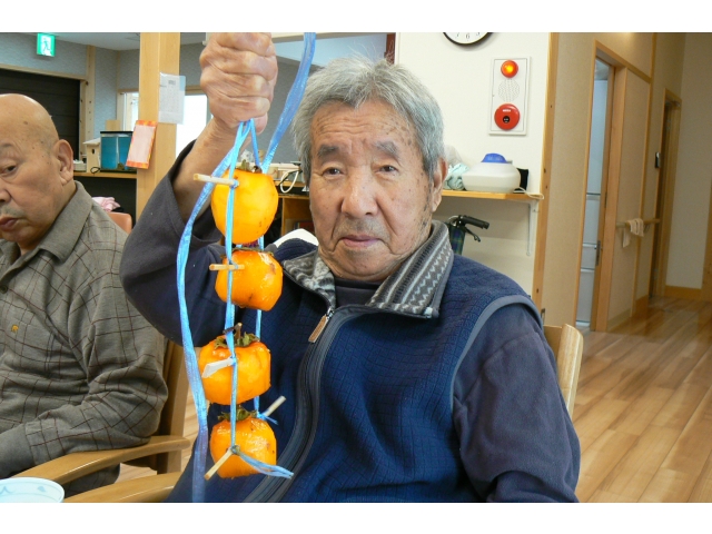 干し柿の作り方が色々ある事を知りました。こちらはつるすバージョン