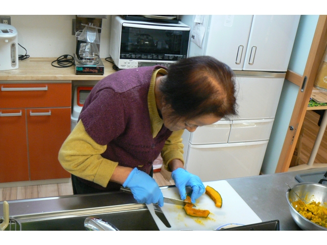 皆さんに手伝ってもらいながら作りました。