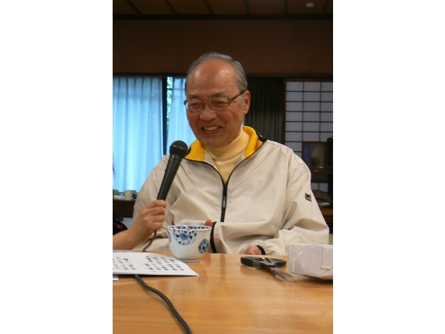 午後はカラオケを行う日もあります♪