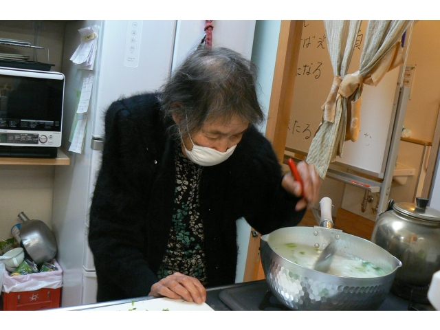 ぐつぐつ煮ます♪