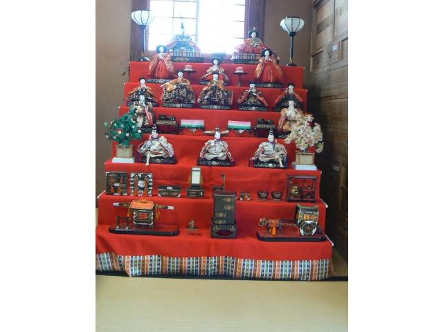 立派なお雛様も飾りました☺