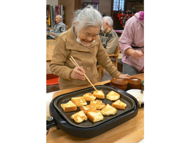 ホットプレートで
こんがり焼いたら…