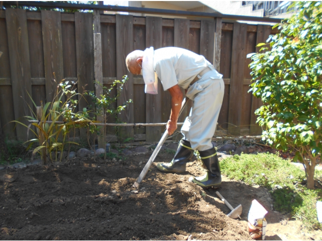 畑を耕します！！