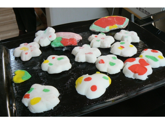 色鮮やかなおこしものの完成☆