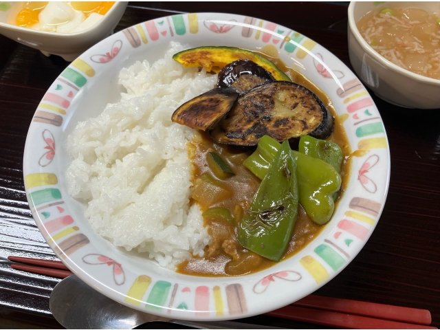 具沢山の夏野菜カレーの完成です☆