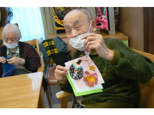 かわいいひなまつりの壁かざり作りも行いました♪