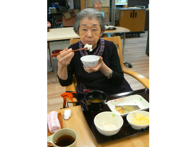 さっそくお昼ごはんにいただきまーす！！