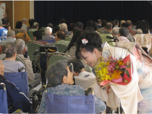 1人ひとり握手をして下さいました