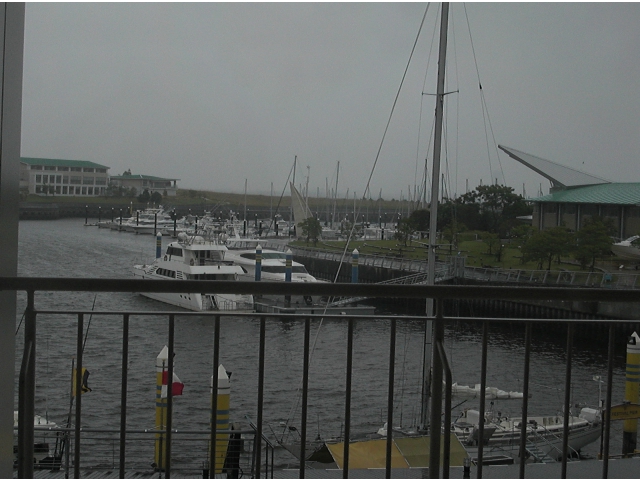 海に浮かぶヨット