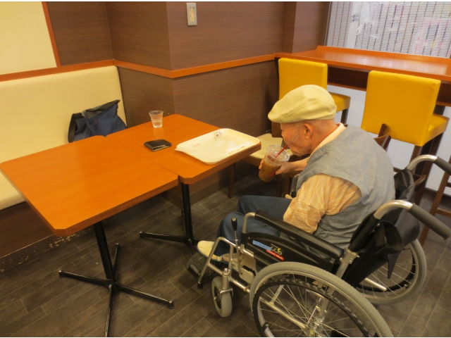 コーヒーを飲んでひと休み