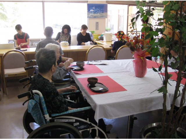 「美味しいねぇ」
「久しぶりに抹茶飲んだわ～」
会話も弾みます！！