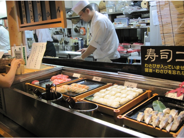 昼食はバイキング