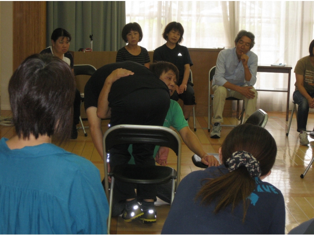 床からのトランスファーです。 次は実践ですよ！！