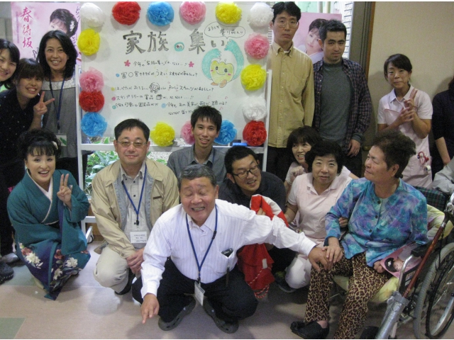 歌手の「梓夕子」さんと一緒に