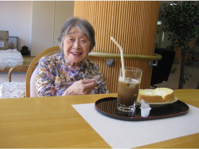 「とっても、おいしいよ。」
いい笑顔で答えて頂けました。