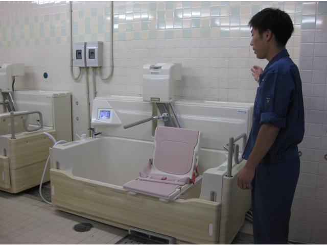 業者様から説明を受けます。