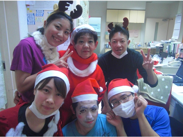 仮装して、
お出迎えします。