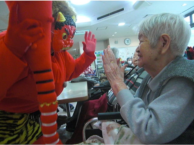 いい鬼さんとは、
はい、タッチ！