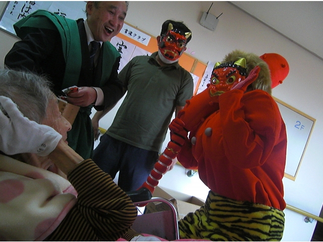 鬼と福の神です。