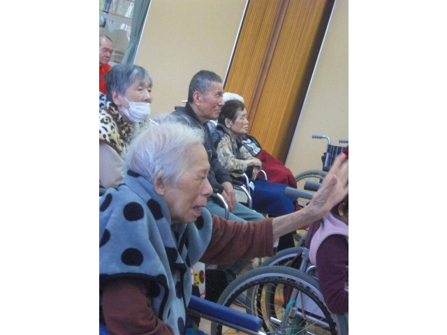 「がんばって～！」
手も振り応援します。