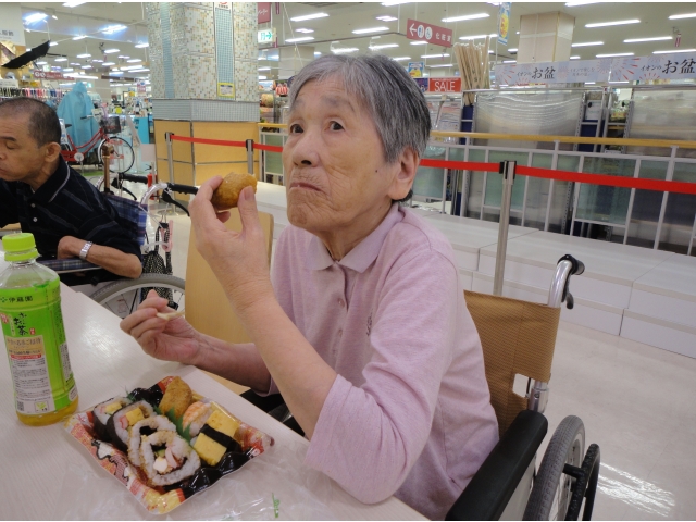 いなり寿司がいいなぁ。