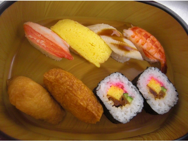 にぎり寿司の慰問！
おいしい～！！