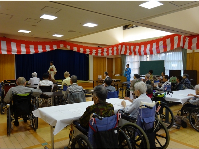 踊りの始まりです