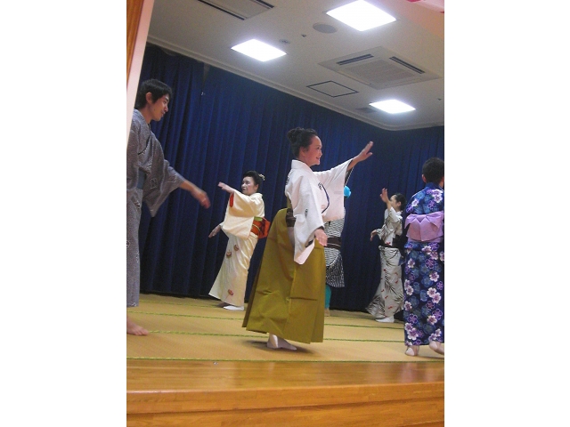 職員も一緒に（8分音符）