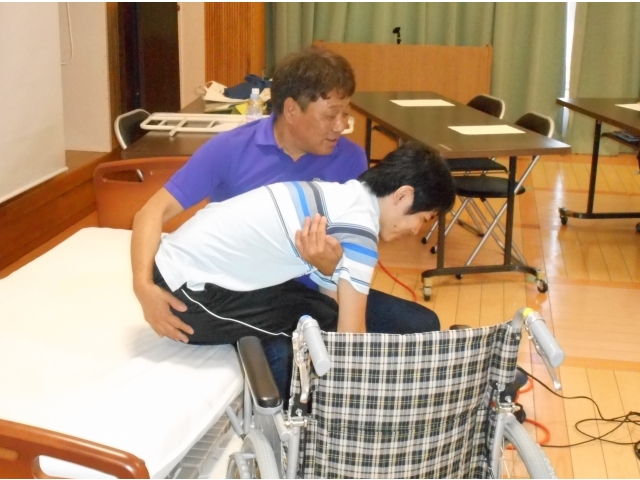 講師による実演