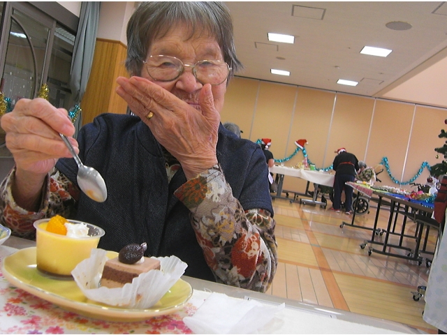 『このケーキ、おいしいねぇ』