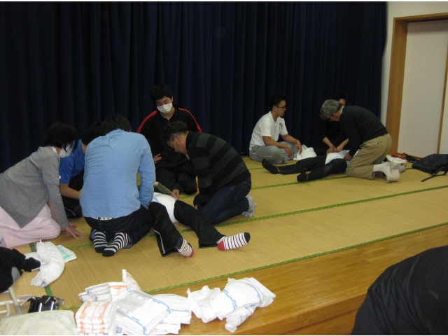 職員同士グループになり、
実践しました