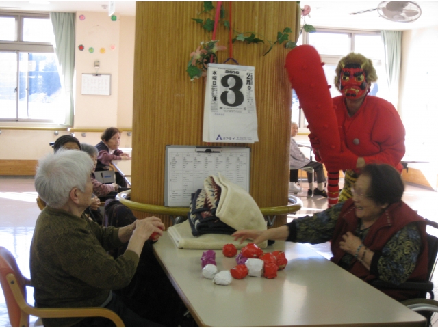 『鬼は外～、福は内～』
えいっと鬼退治（8分音符）