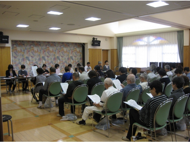 職員紹介・方針・行事予定などの説明