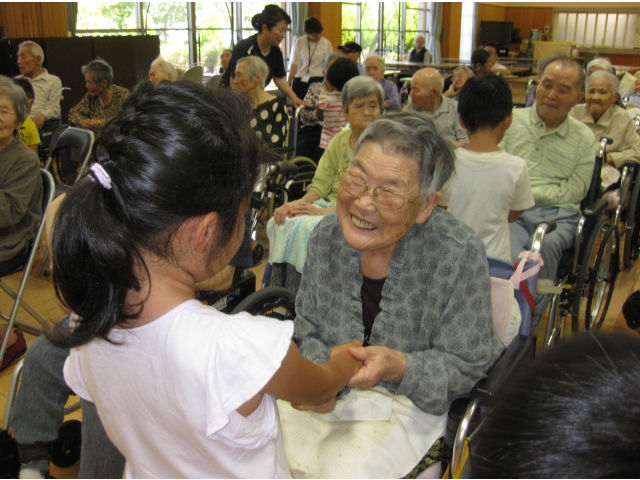 「おばあちゃん
　　　元気でね」