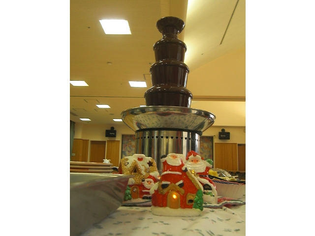 皆様に喜んでいただきたくてチョコレートファウンテンをご用意いたしました♪