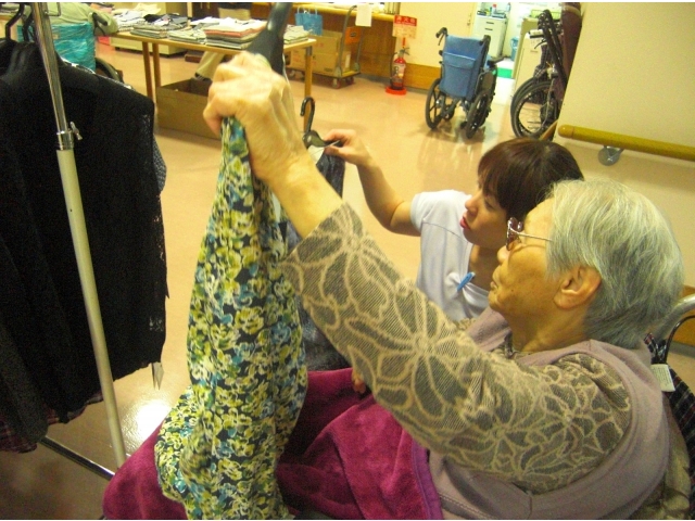 「どうかしら？」「素敵♪」