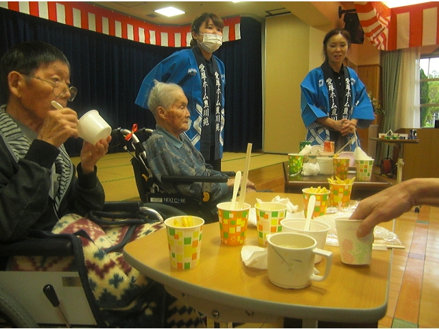 茶話会のような雰囲気