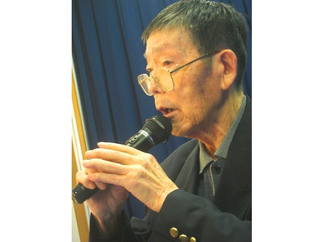 「さざんかの宿」渋い歌声♪