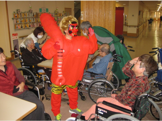 最後は鬼とも仲良しに♪