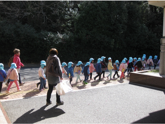 元気に歩いて帰園♪