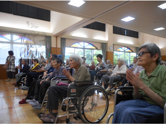 思わず手拍子★