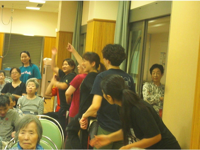 介護員ダンサーズ♪