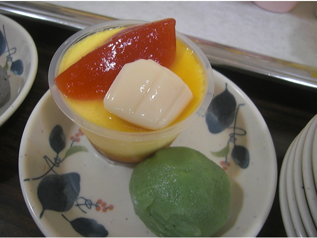 ゼリー状のいちごやバナナ付♪