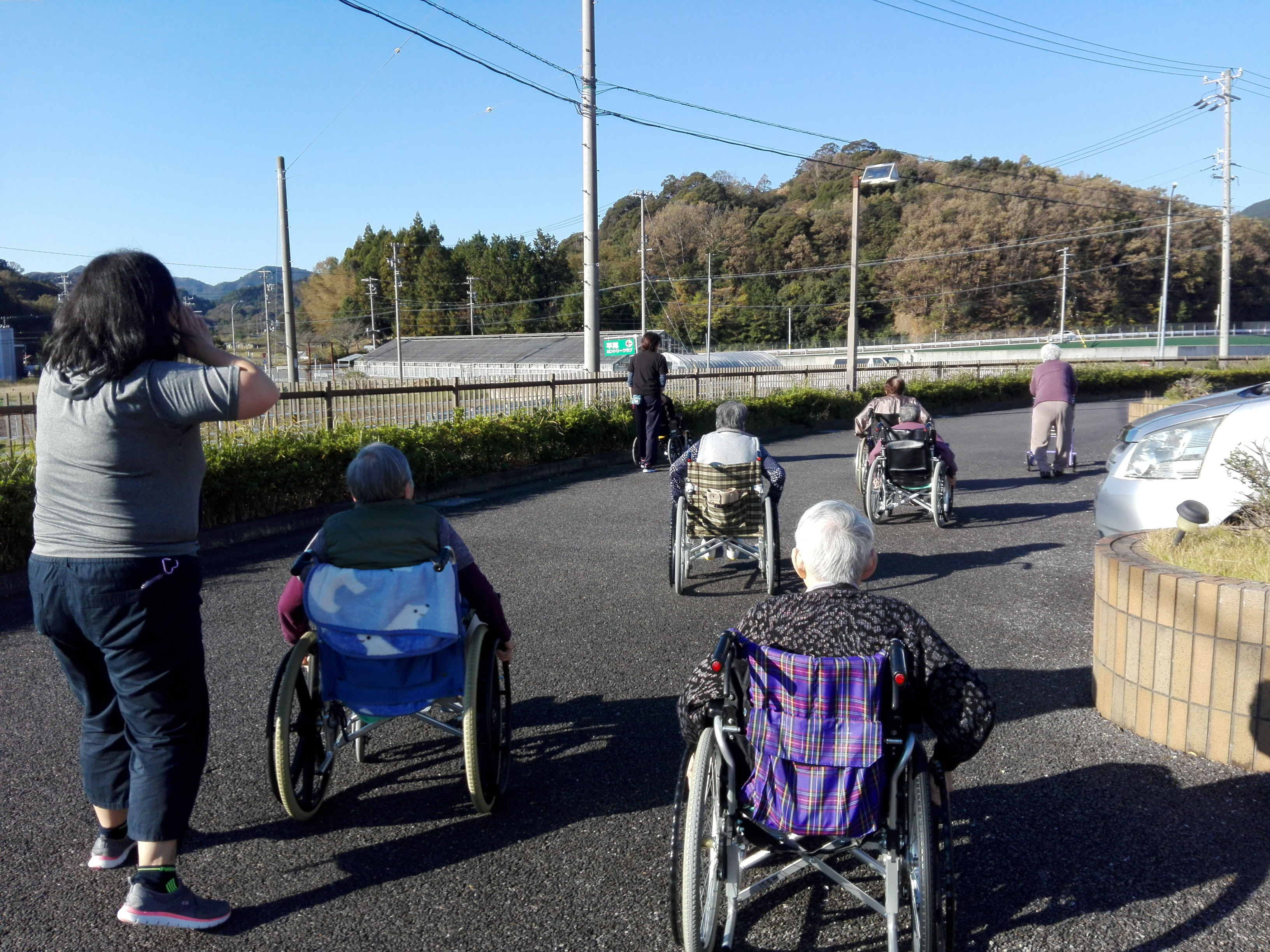 「あんまり遠くに行かないでぇ～」