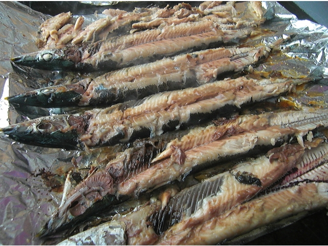 実はさんまも焼いていた