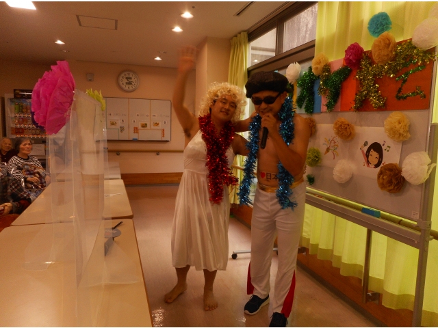 モンローとプレスリー（偽物）が応援に駆けつけてくれ、盛り上がりました。