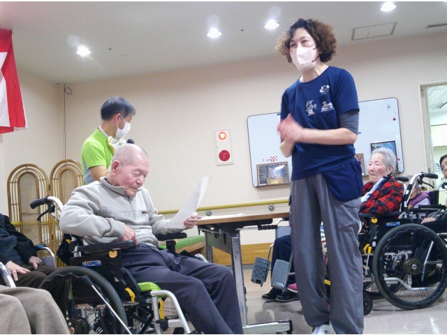 代表者に表彰状