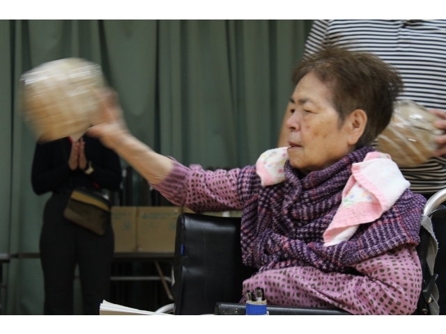 見事なオーバースロー