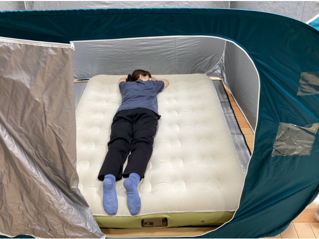 女性一人で横になると広くて快適です♪